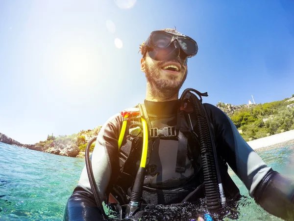 Explorer les merveilles de Port Cros avec un club de plongée